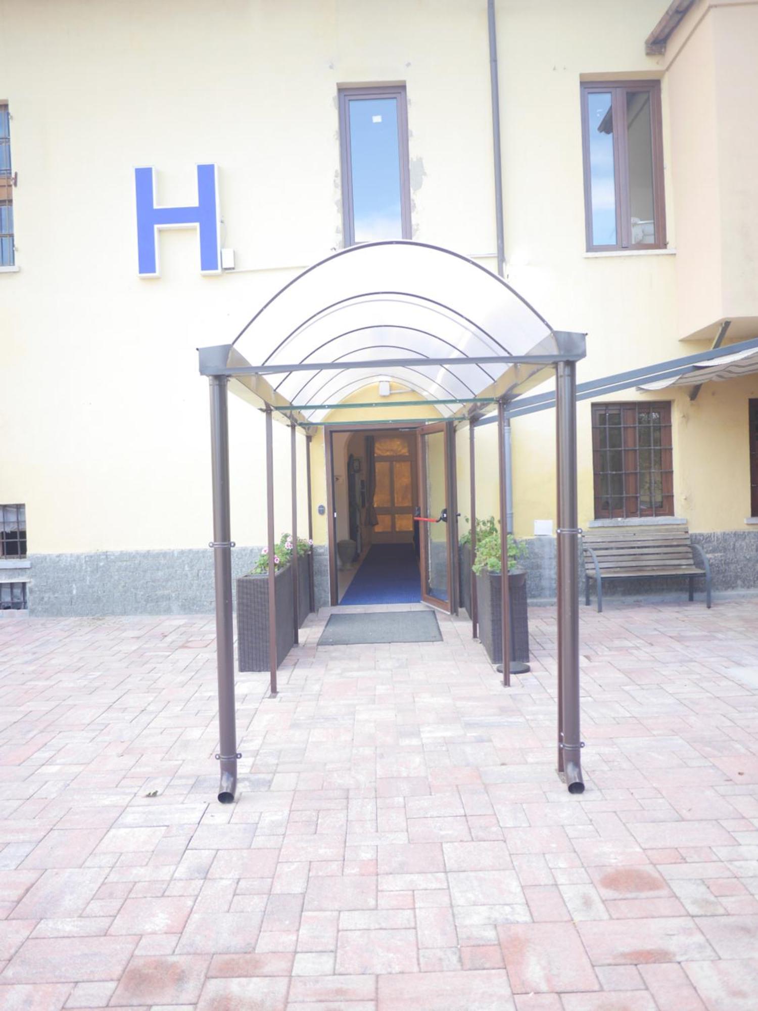 Hotel La Boheme E 2*